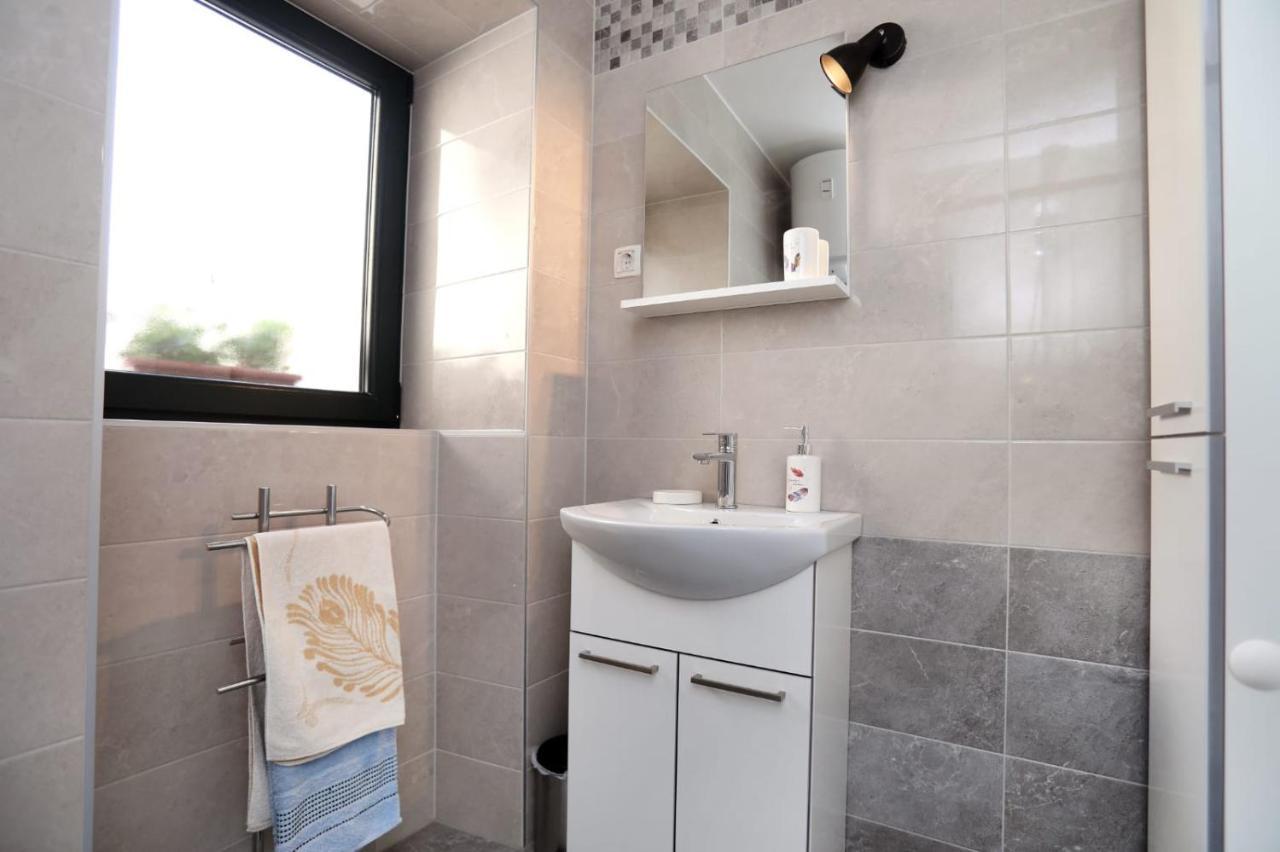 Studio Apartman Mihaella Kaštela Extérieur photo