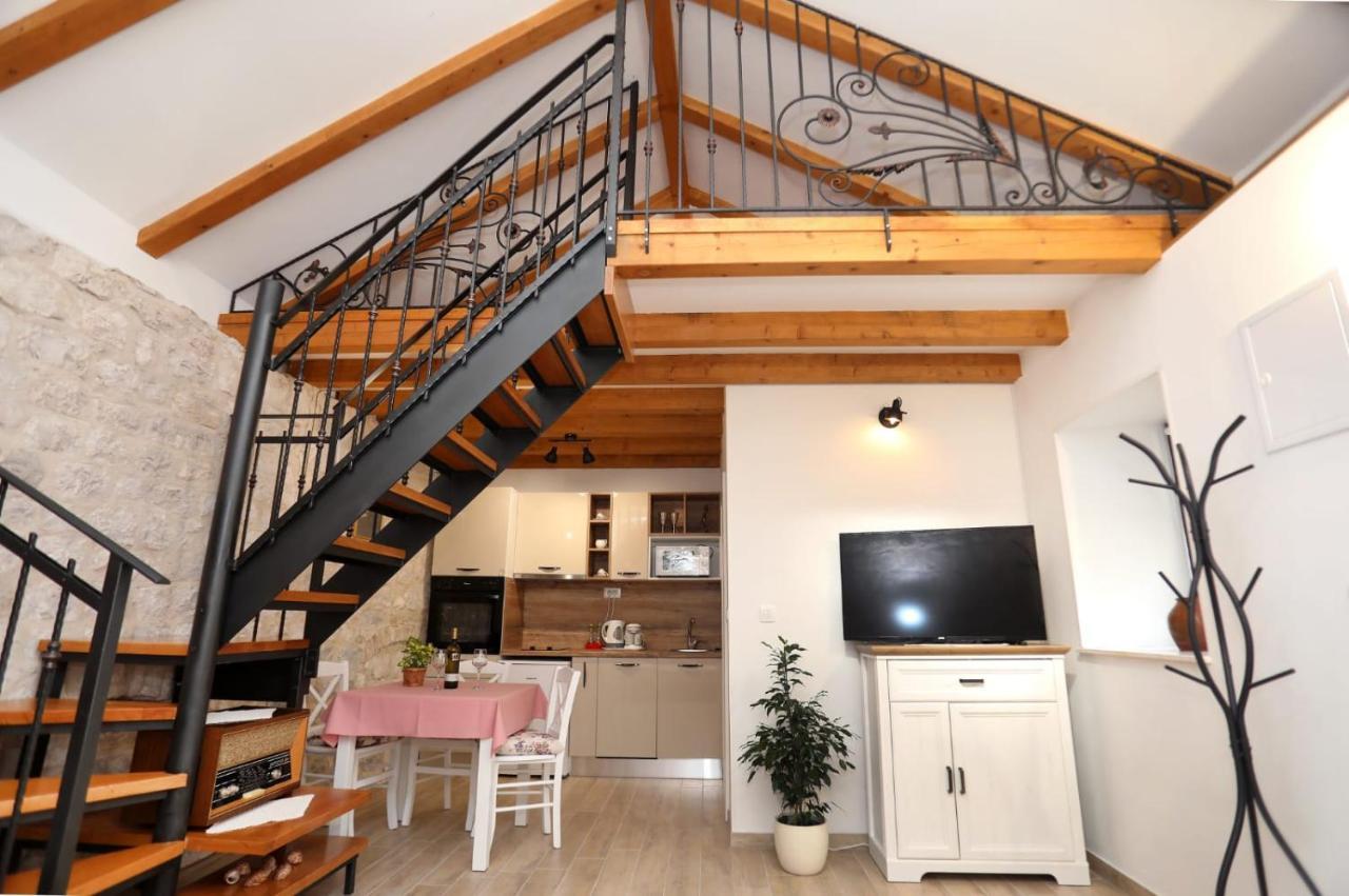 Studio Apartman Mihaella Kaštela Extérieur photo
